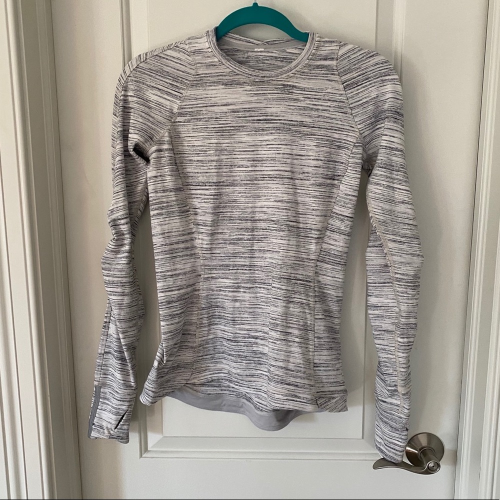 Long sleeve lululemon size 6